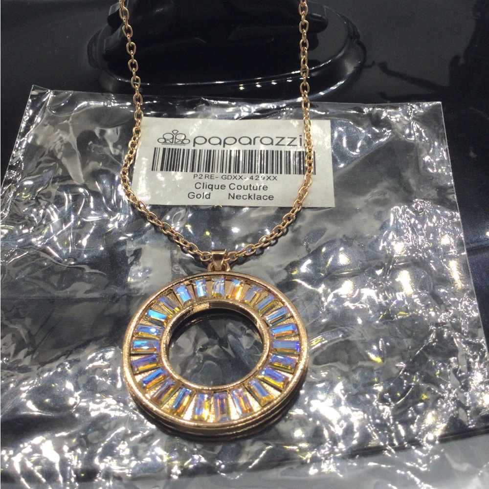 Paparazzi Gold Sunburst Pendant Necklace - Clique Couture new